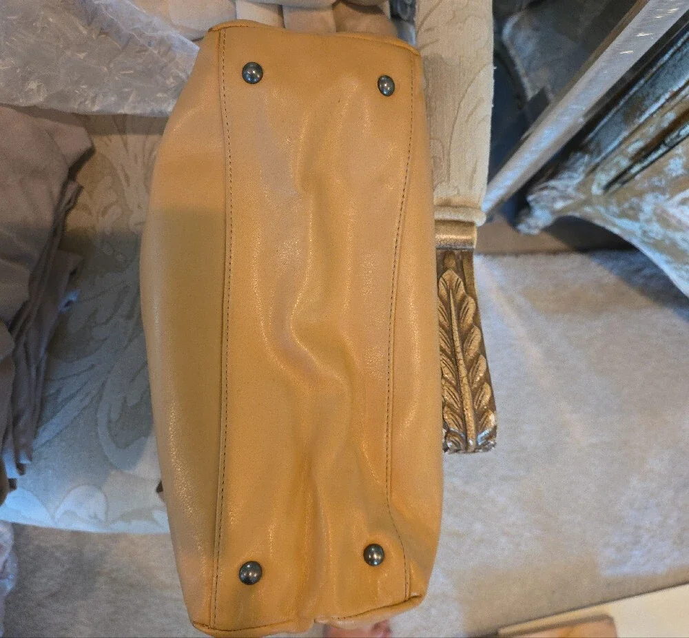 Tignanello Neutral Tan Leather Shoulder Bag